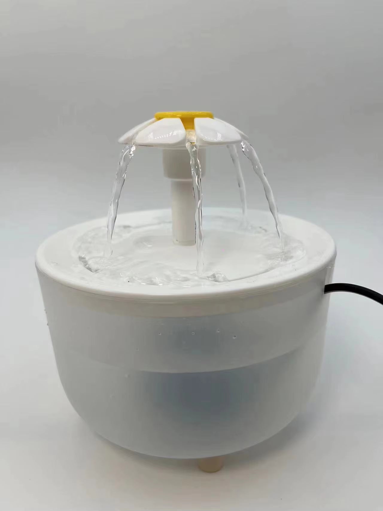Fuente de agua para mascotas con filtro automático